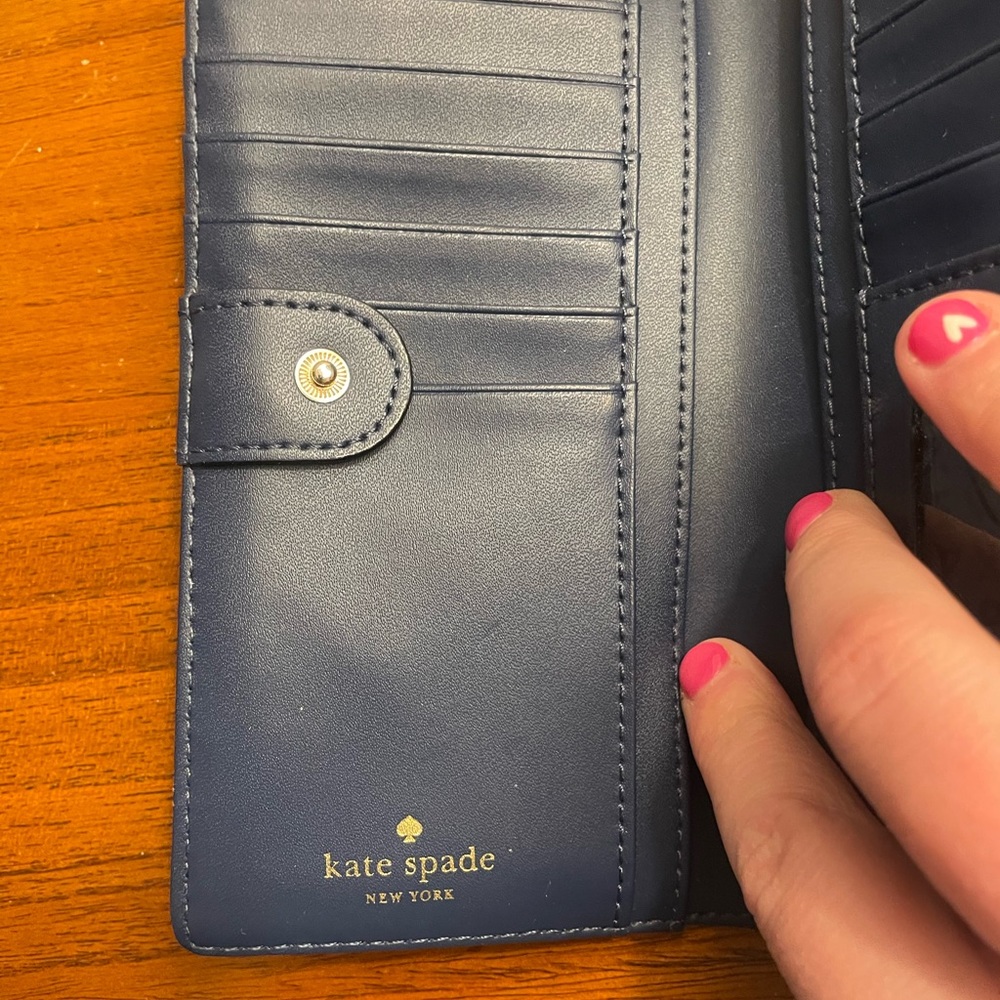 Wallet!! - Picture 3 of 5